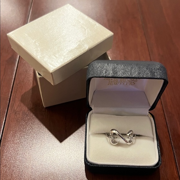 Jane Seymour Open Hearts Sterling Silver Ring - Picture 4 of 4